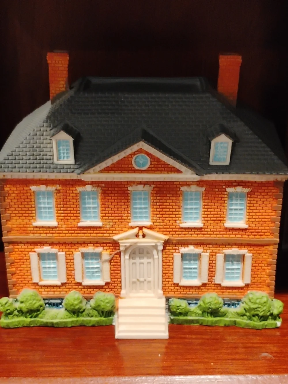 Franklin Mint 1988 Architectural Figurines And Display Shelf Collectibles